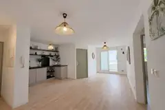 Séjour lumineux ouvrant sur le balcon, Appartement T3 rénové (Sainte-Clotilde) à Saint-Denis (97490), Stellar Immobilier