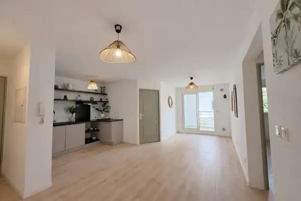 Appartement T3 rénové (Sainte-Clotilde) à Saint-Denis (97490), Stellar Immobilier